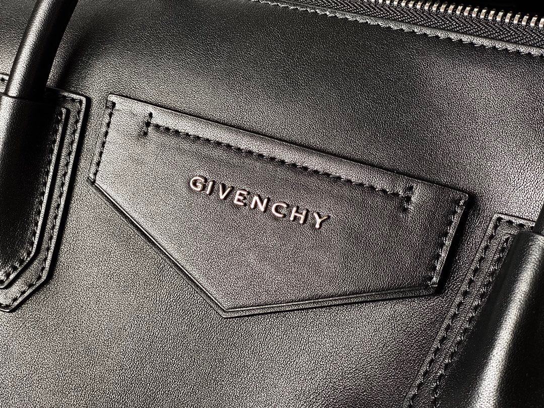 Givenchy Antigona Soft