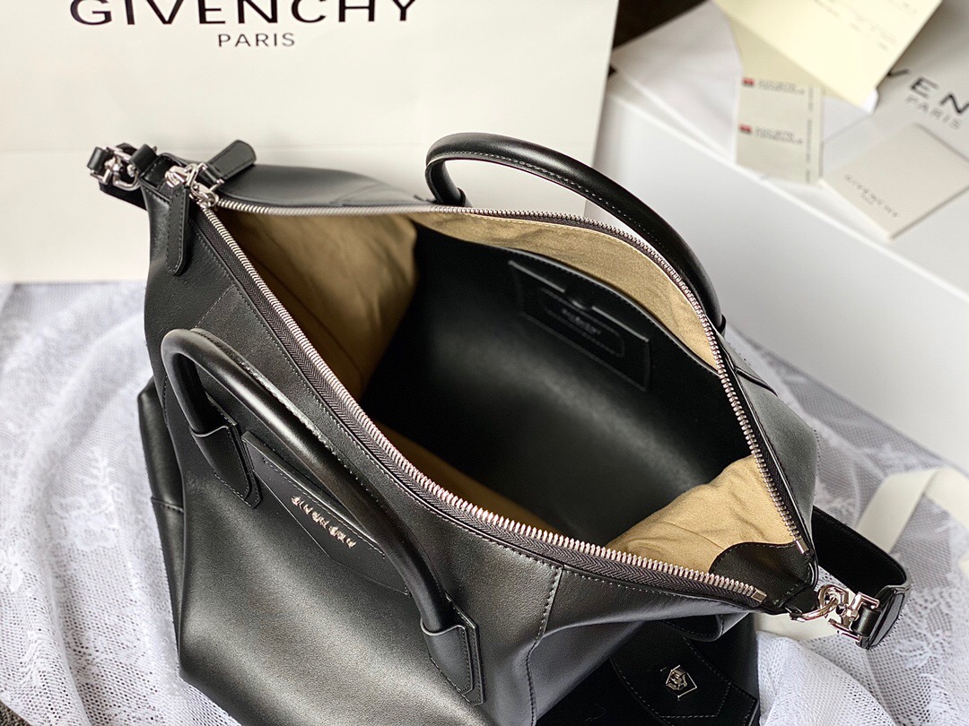 Givenchy Antigona Soft