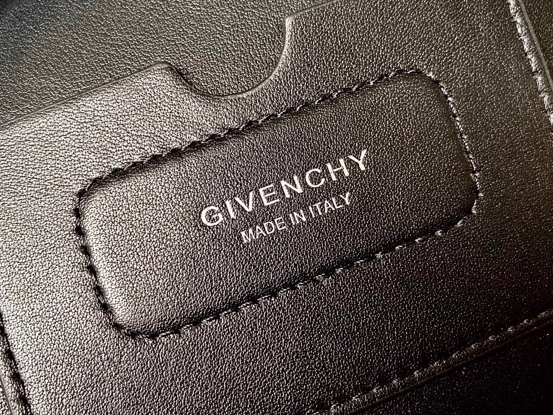 Givenchy Antigona Soft
