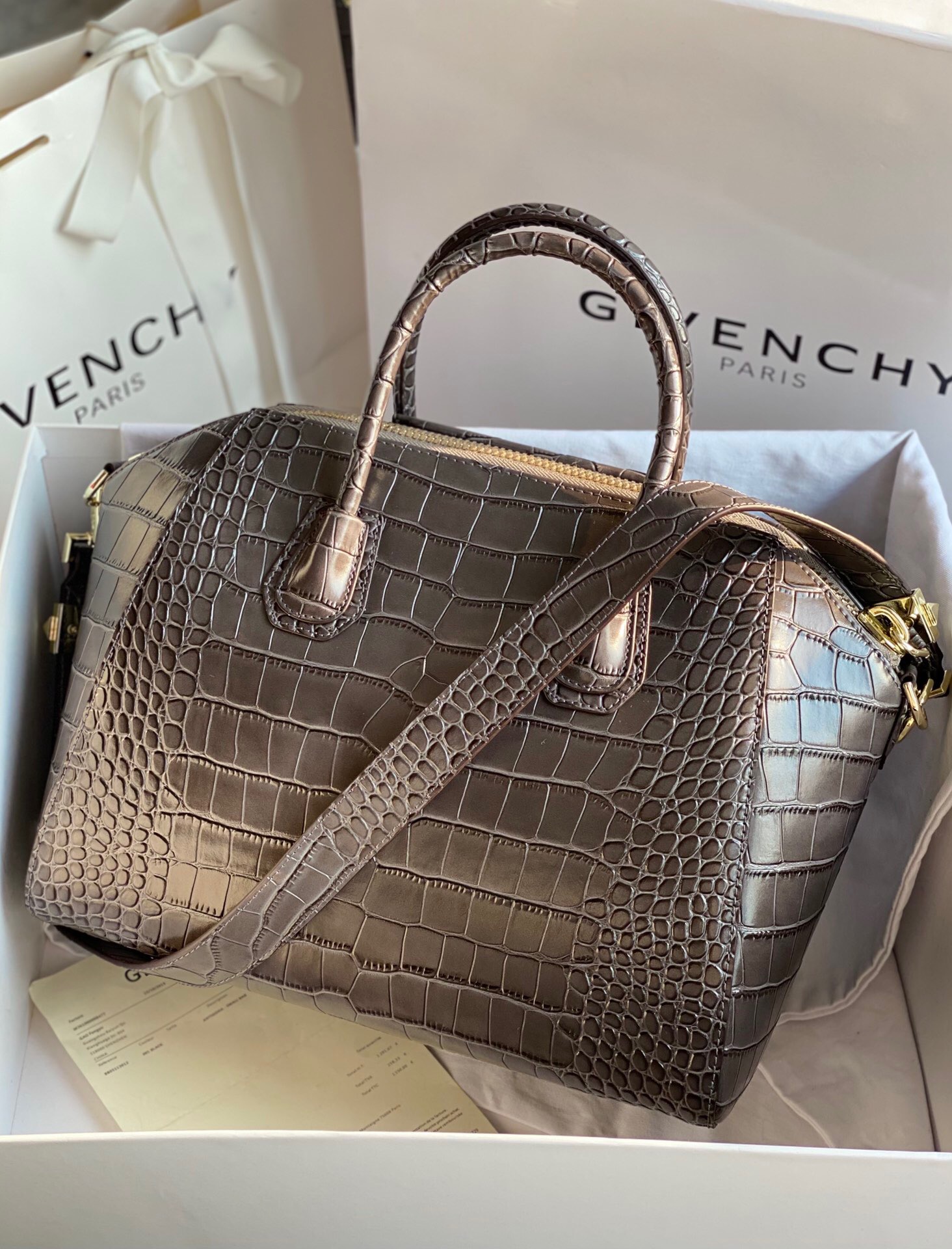Givenchy Antigona Medium