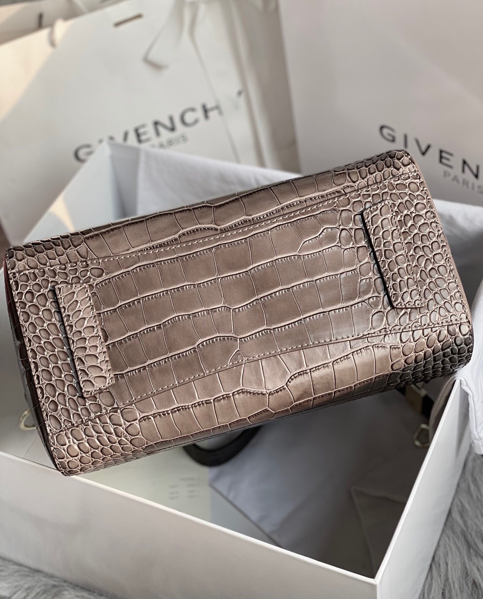 Givenchy Antigona Medium