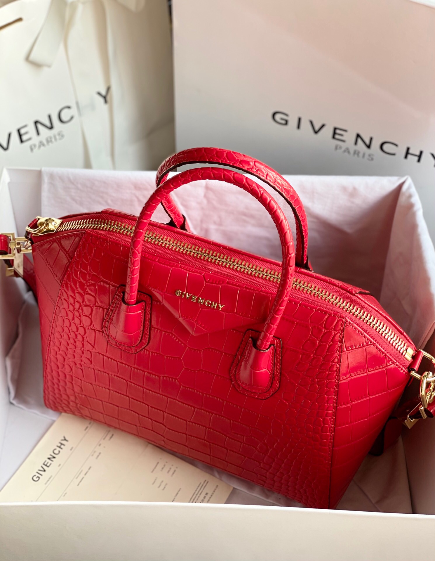 Givenchy Antigona Medium