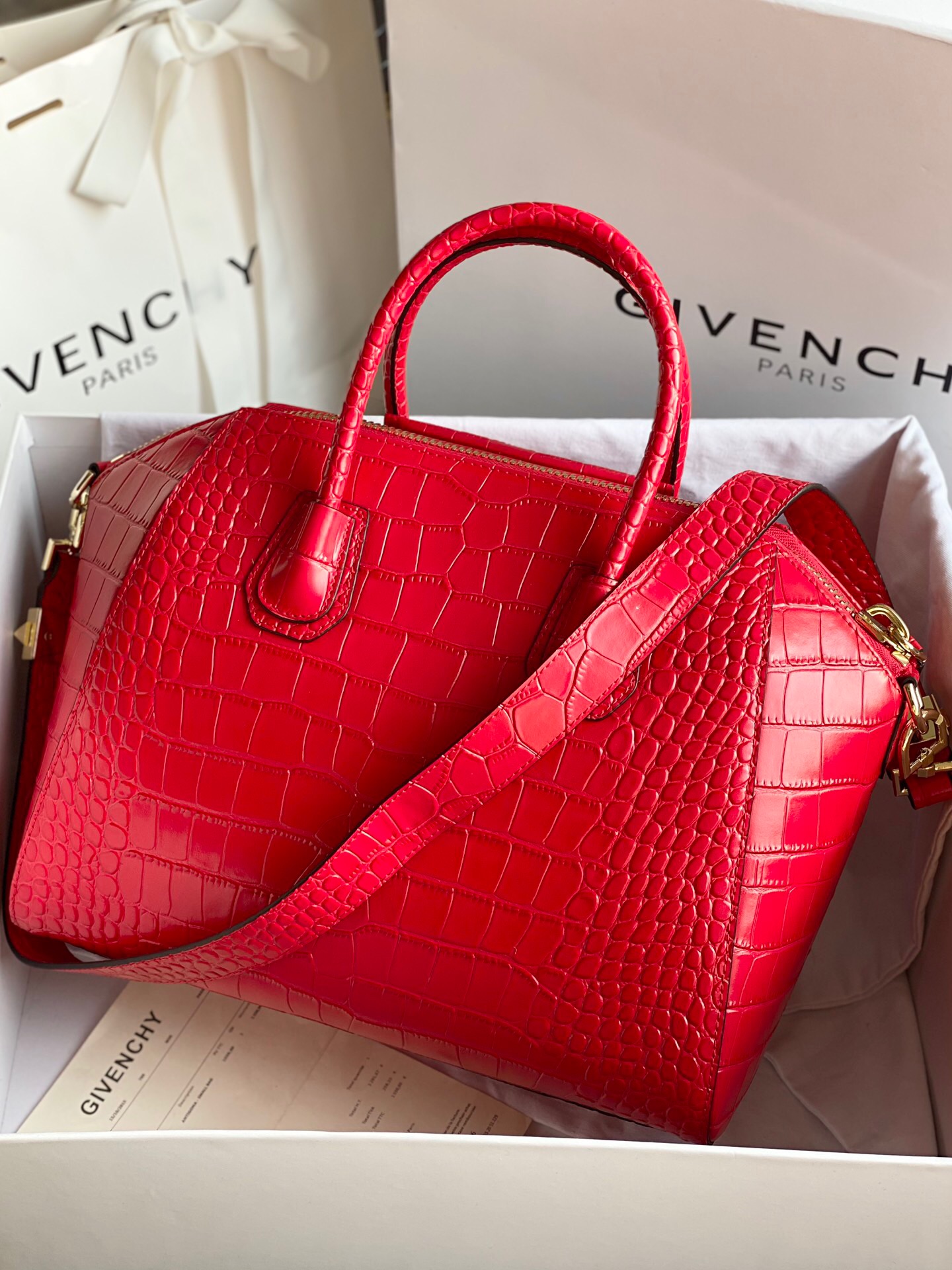 Givenchy Antigona Medium