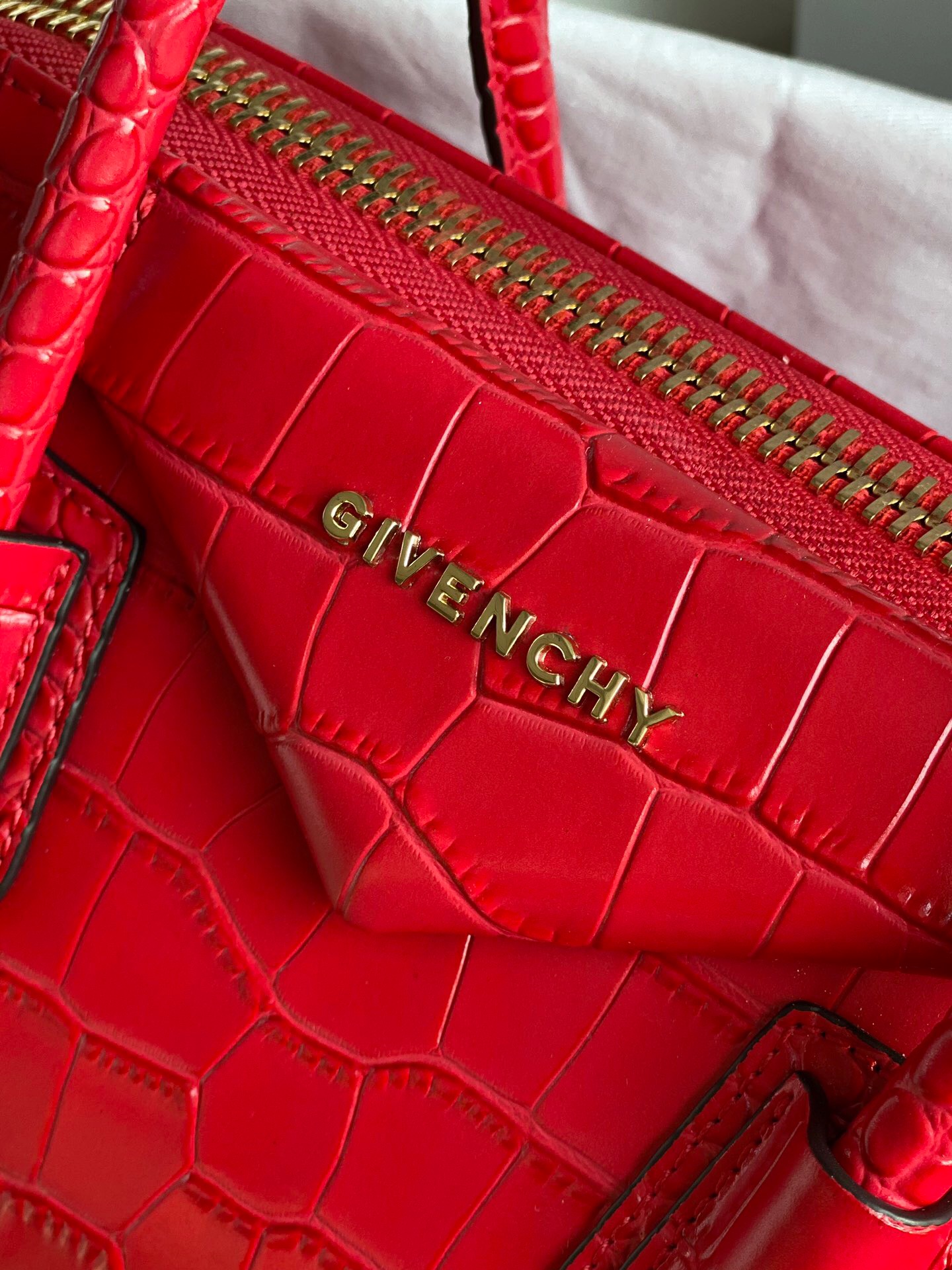 Givenchy Antigona Medium