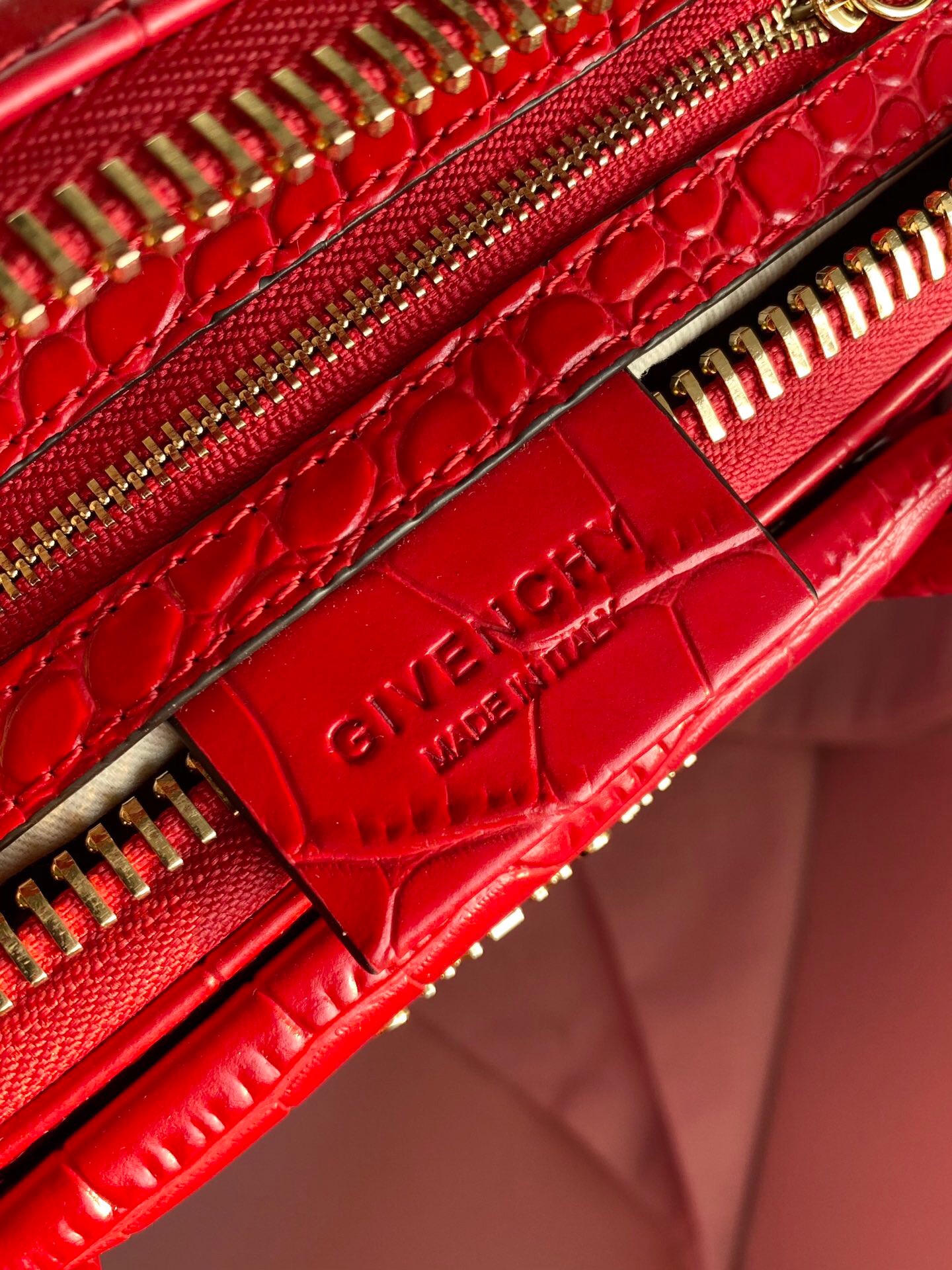 Givenchy Antigona Medium