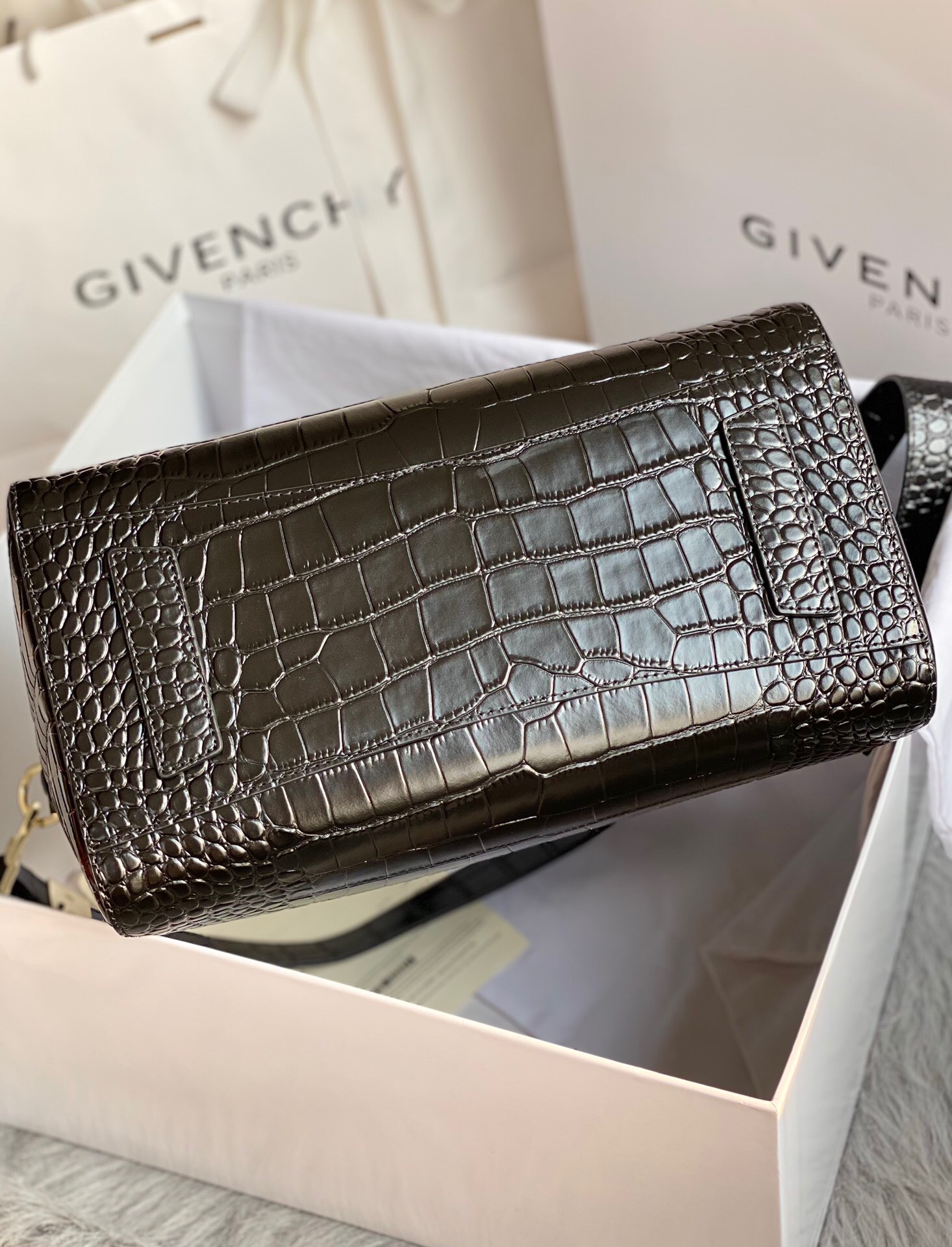 Givenchy Antigona Medium