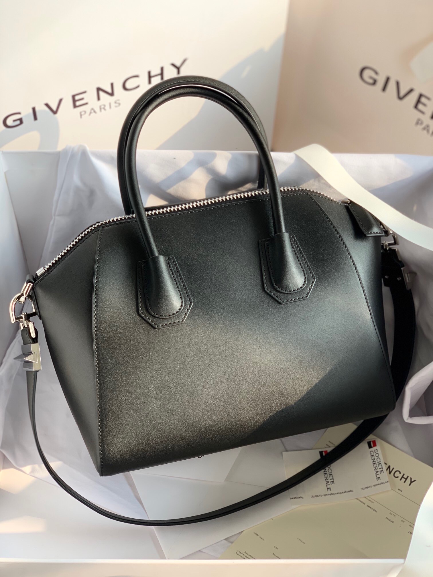 Givenchy Antigona Medium