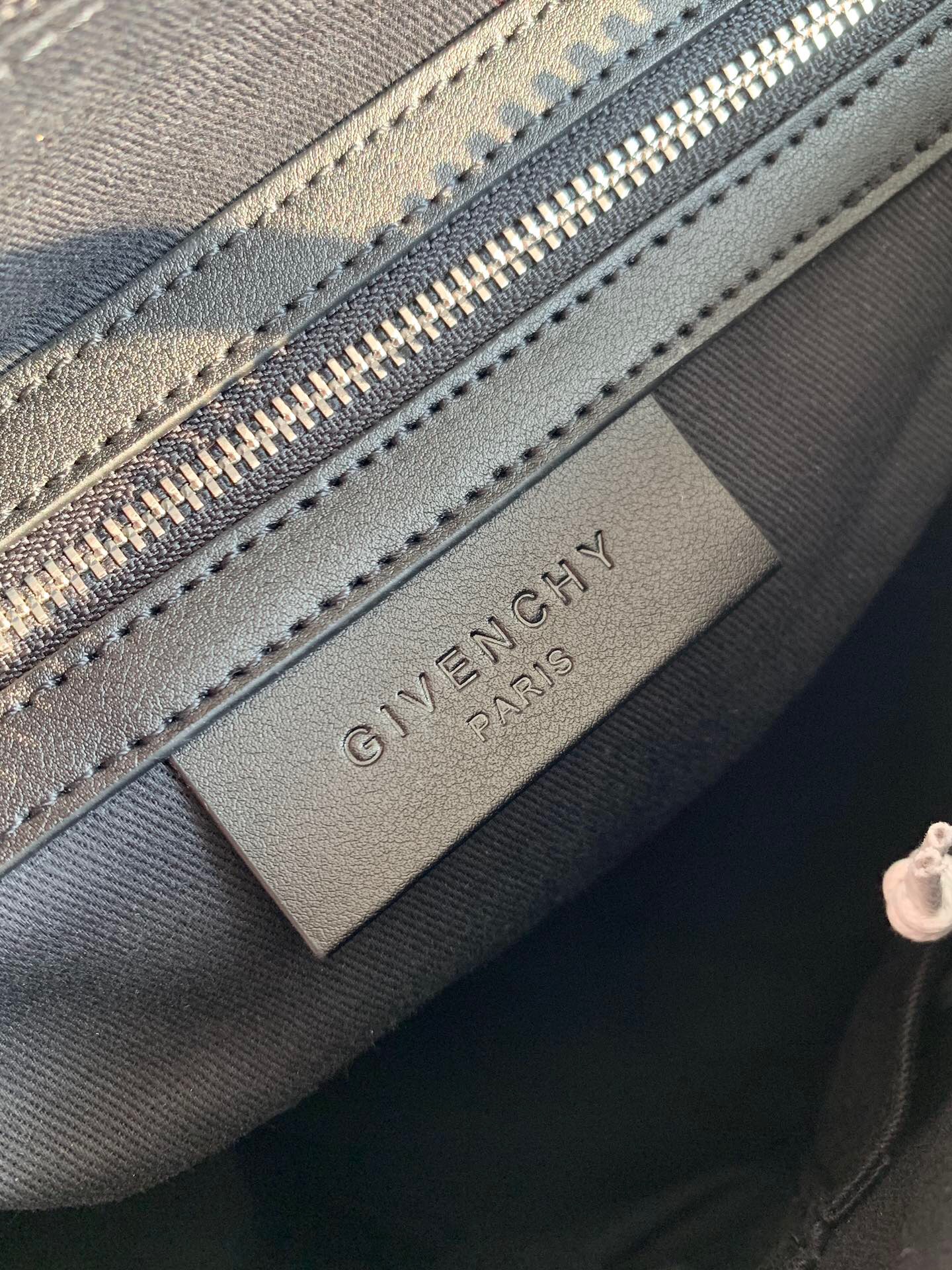 Givenchy Antigona Medium