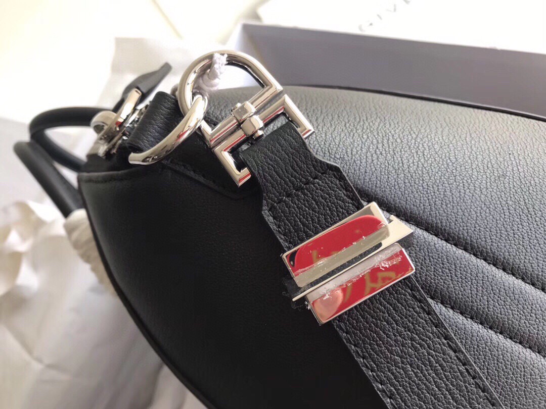 Givenchy Antigona Medium