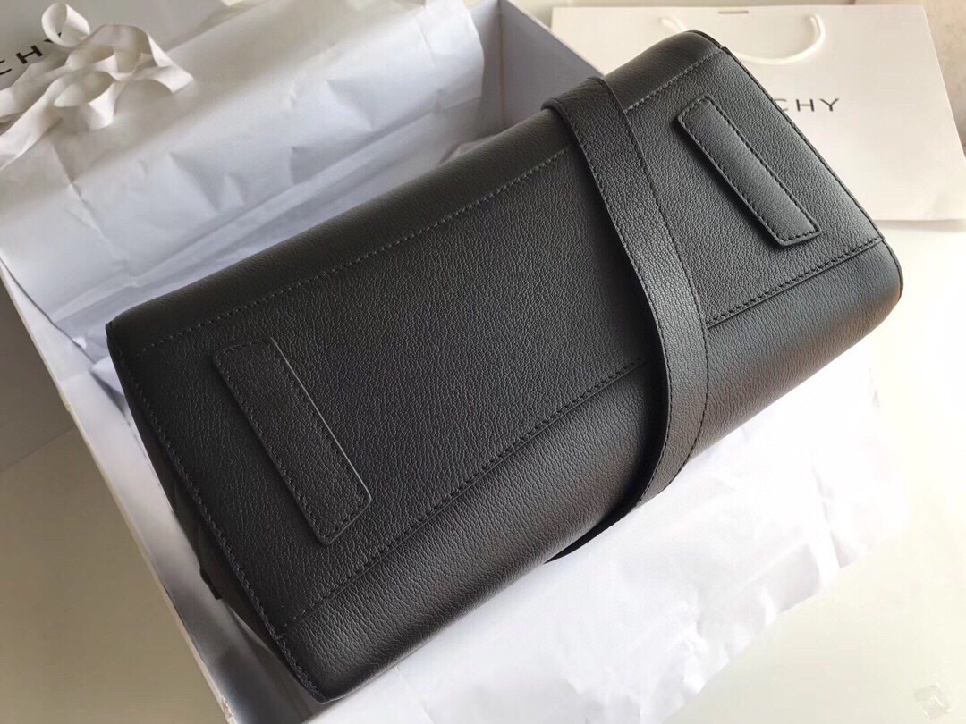 Givenchy Antigona Medium