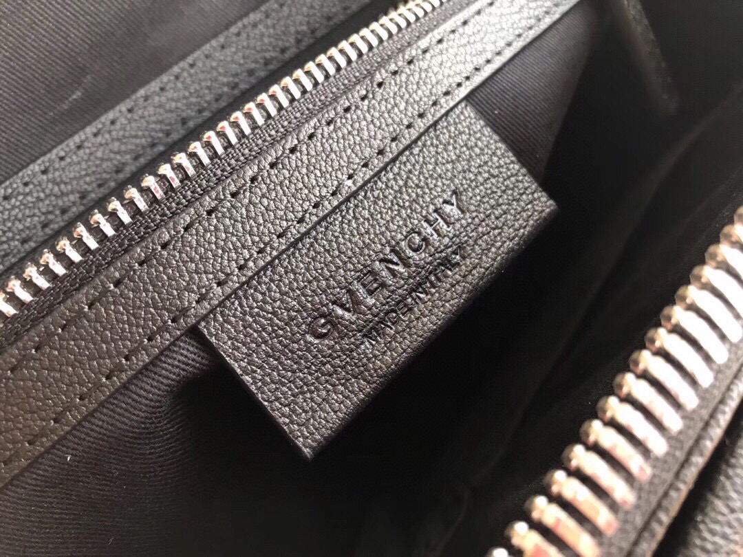 Givenchy Antigona Medium