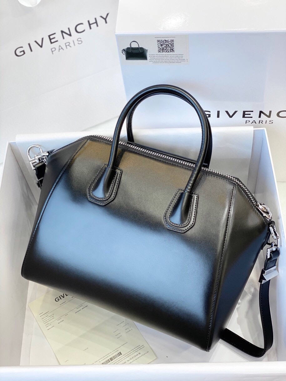 Givenchy Antigona Small