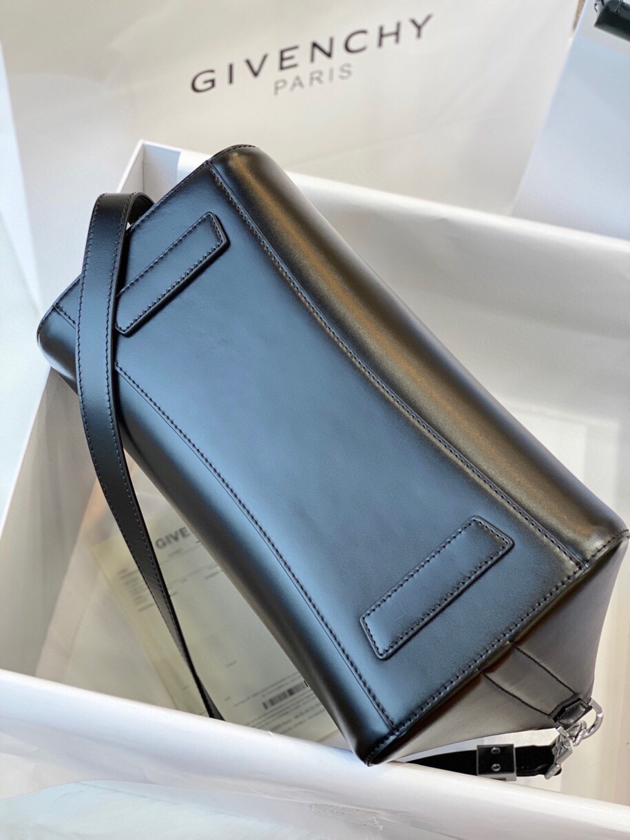 Givenchy Antigona Small