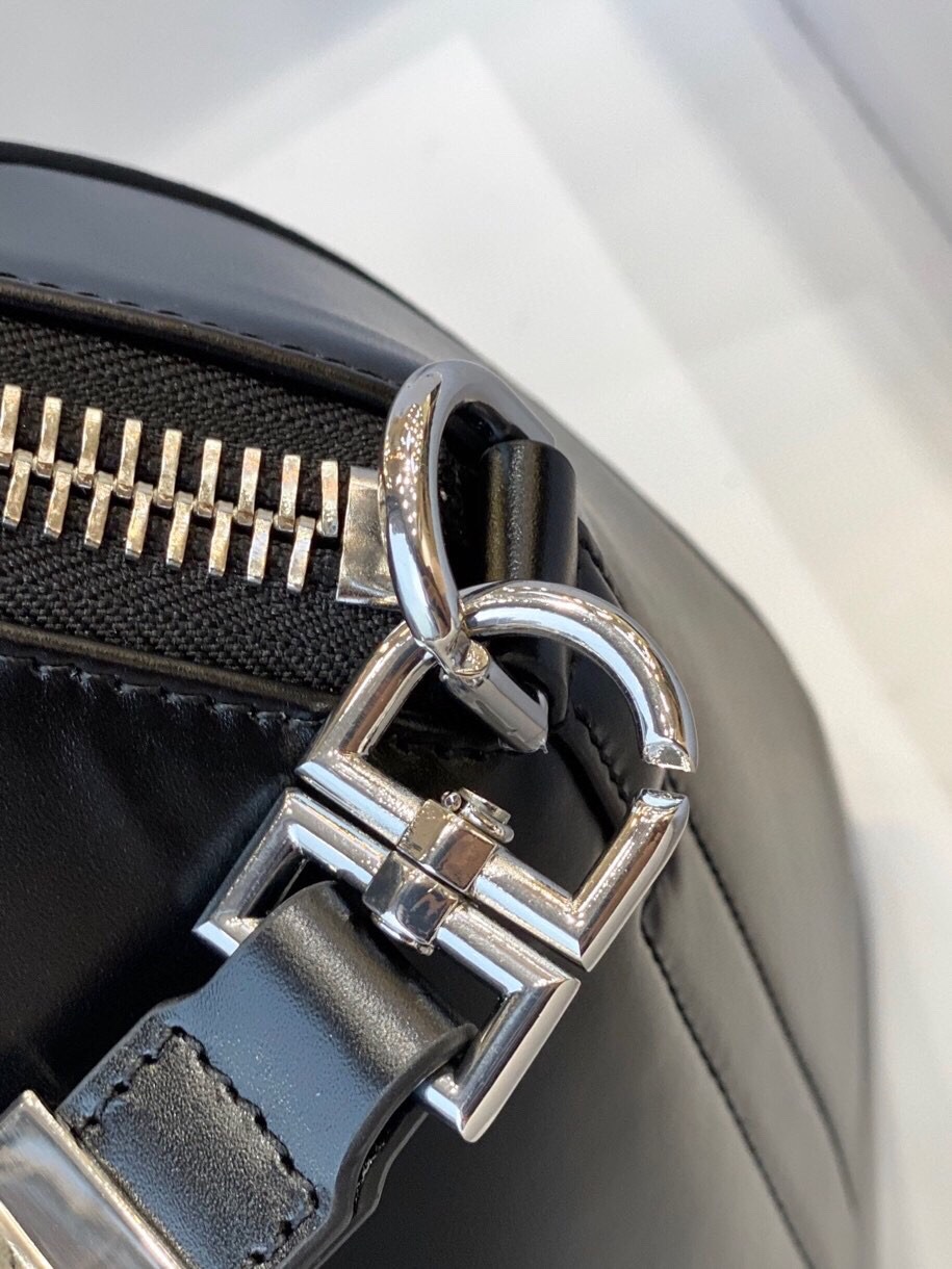 Givenchy Antigona Small