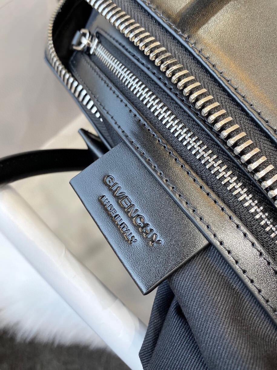 Givenchy Antigona Small