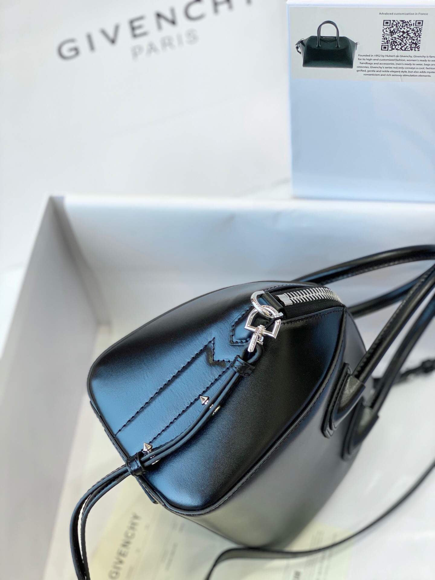Givenchy Antigona Mini