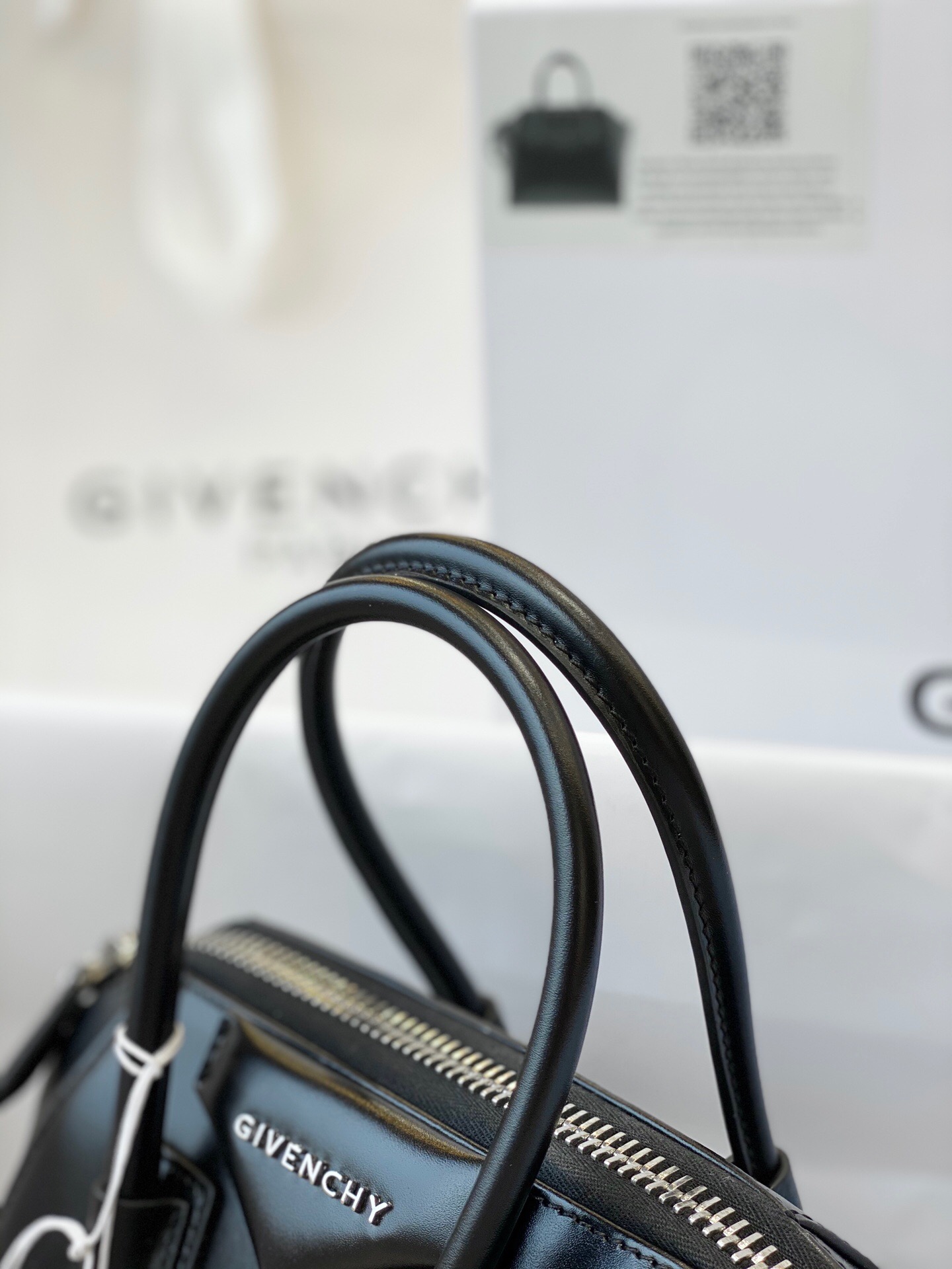 Givenchy Antigona Mini