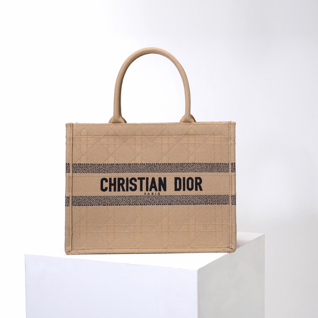 D*or book tote