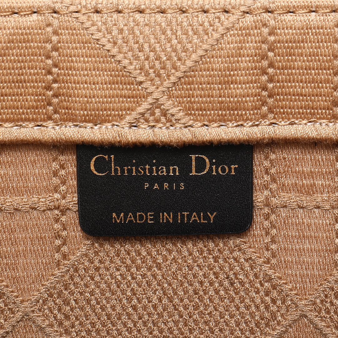 D*or book tote