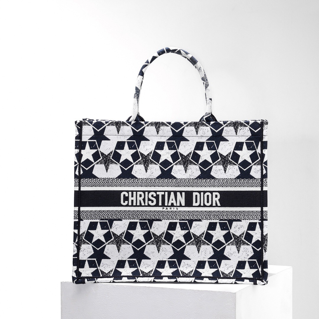 D*or book tote