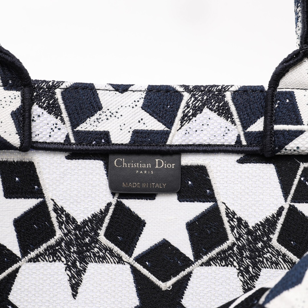 D*or book tote