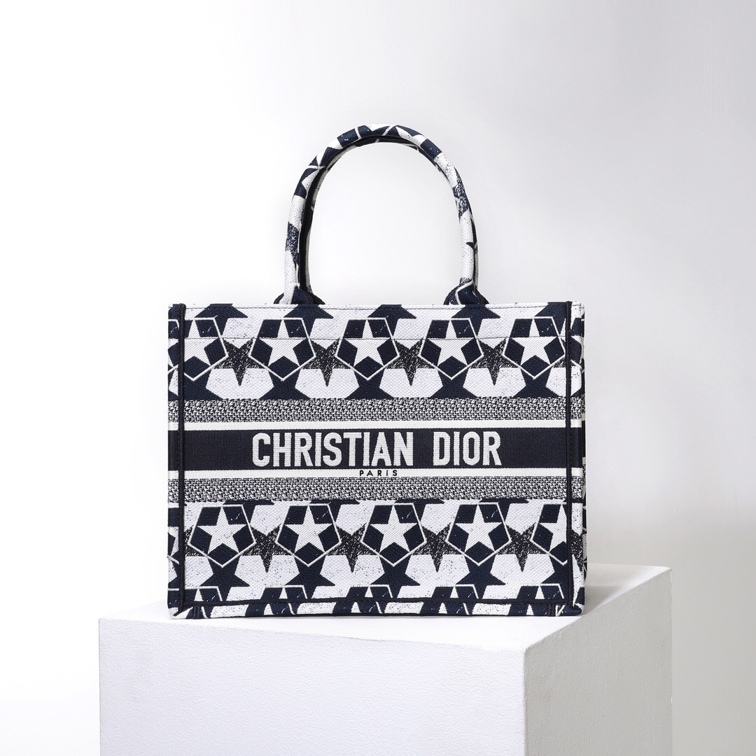 D*or book tote