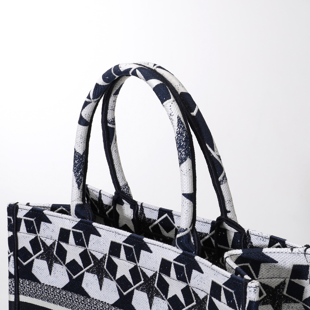 D*or book tote