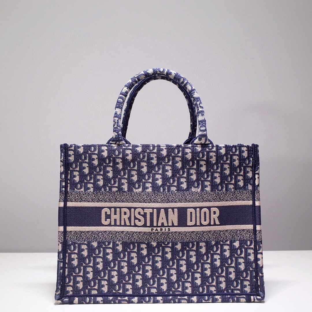 D*or book tote