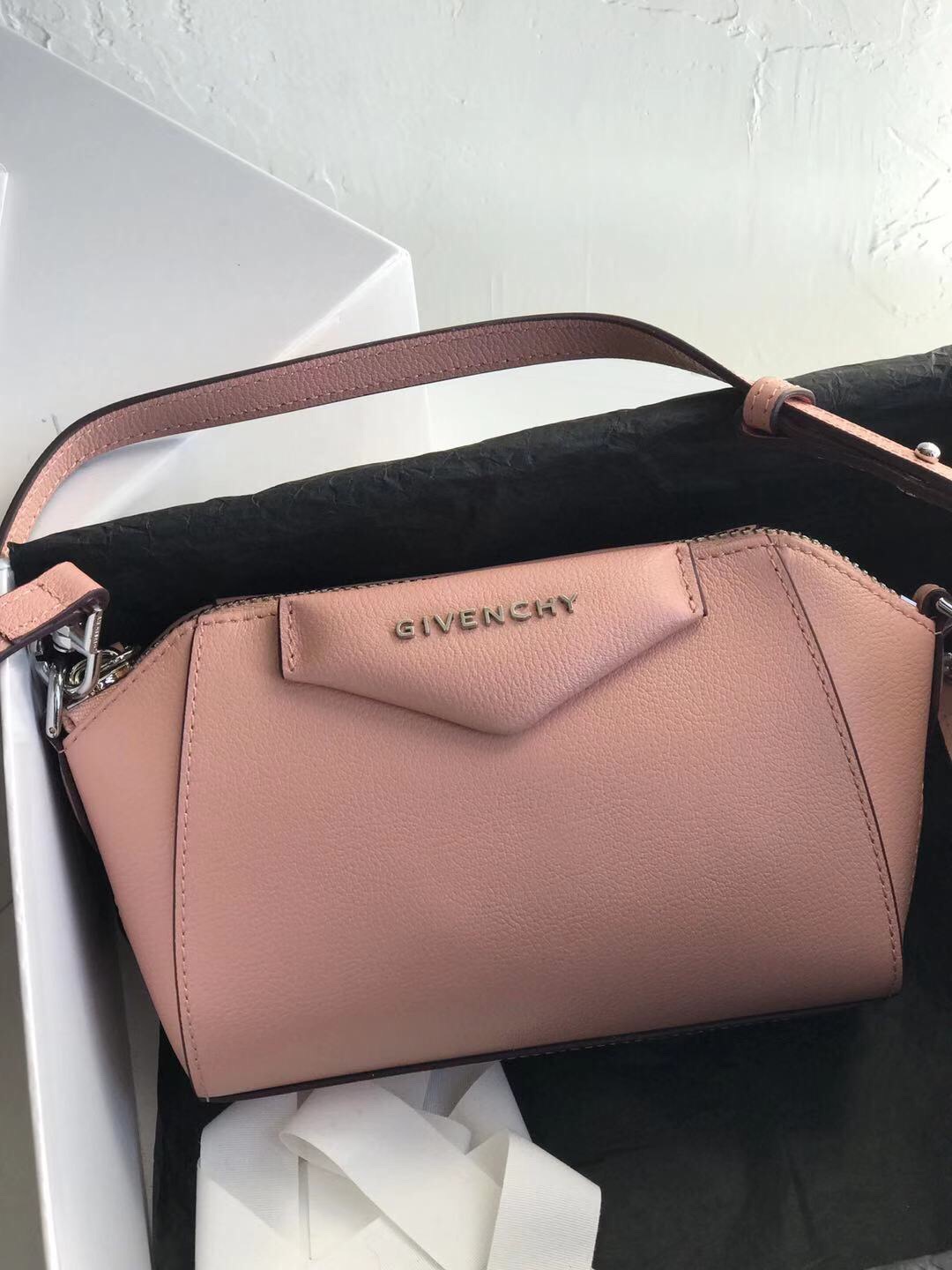Givenchy Antigona