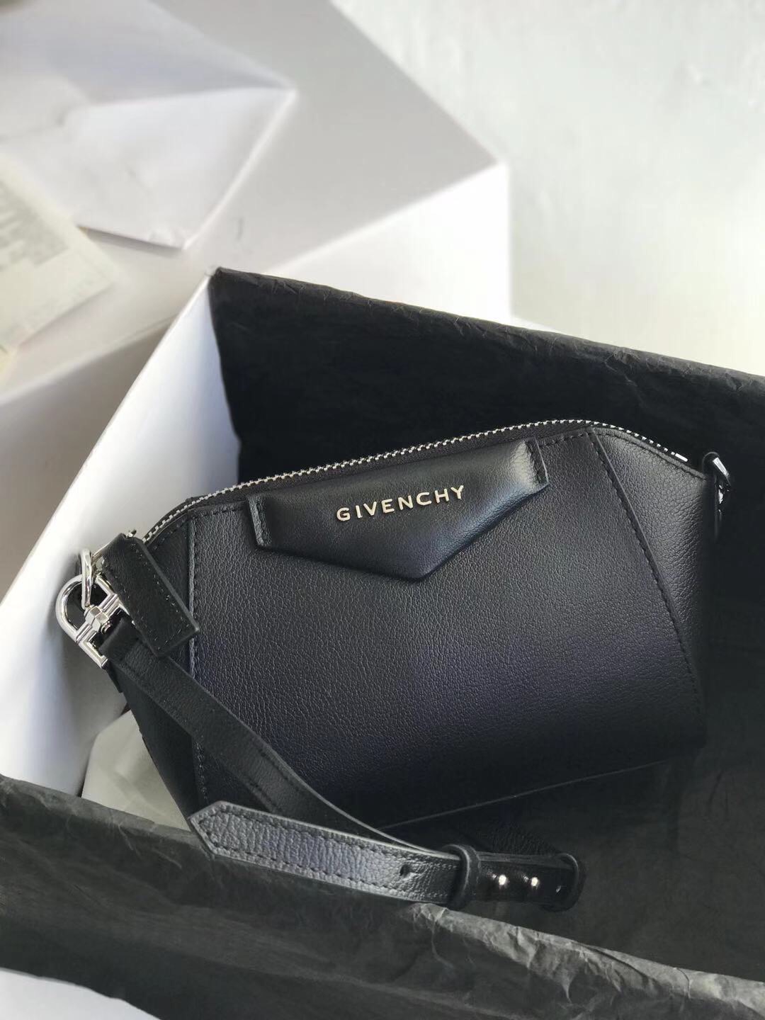 Givenchy Antigona