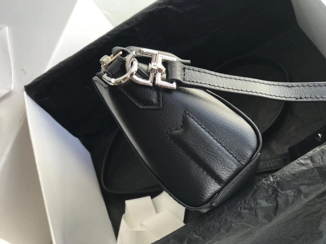Givenchy Antigona