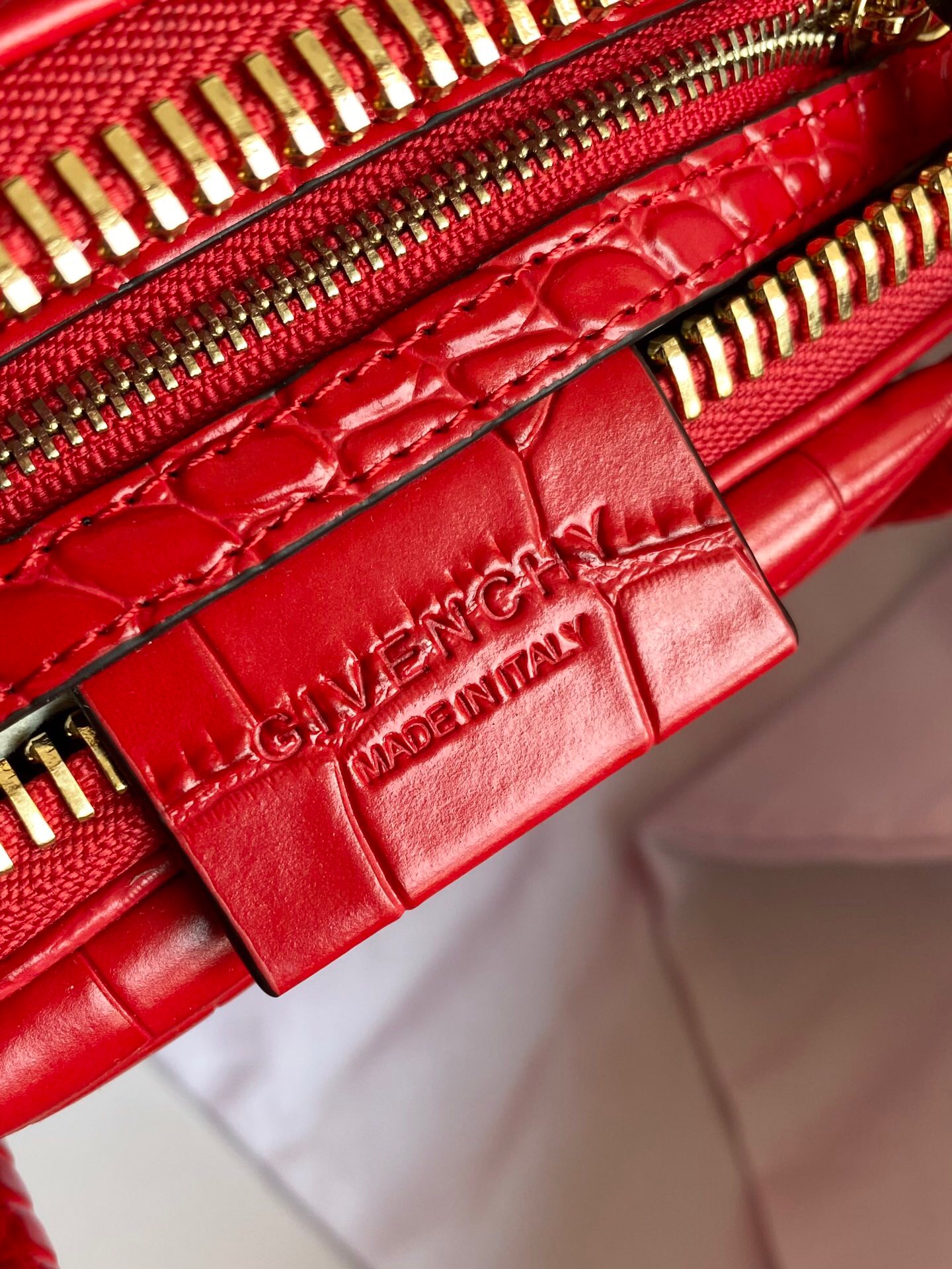 Givenchy Antigona Small