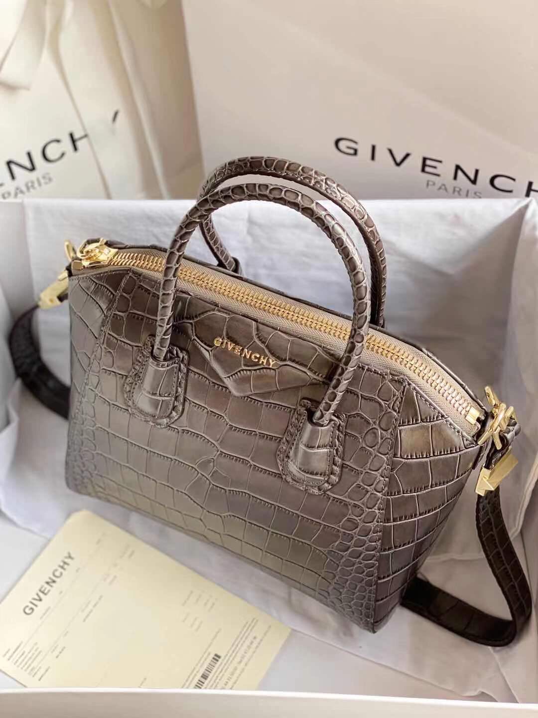 Givenchy Antigona Small