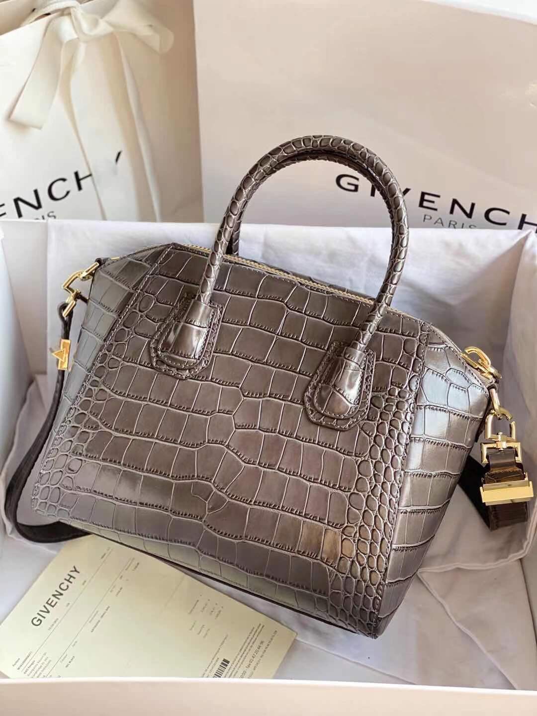 Givenchy Antigona Small
