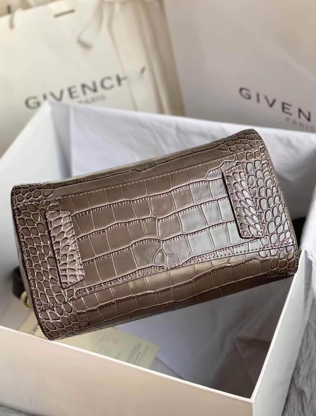 Givenchy Antigona Small
