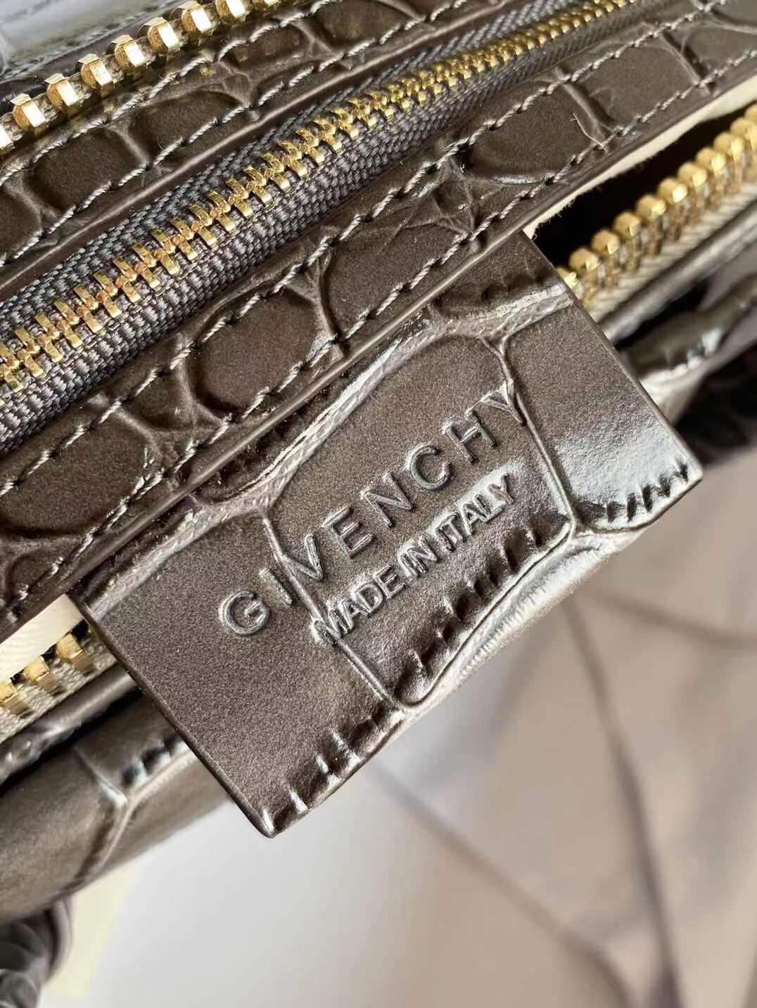 Givenchy Antigona Small