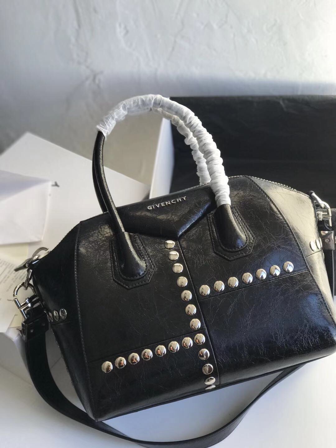 Givenchy Antigona Small