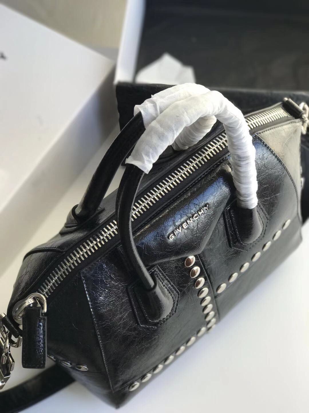 Givenchy Antigona Small