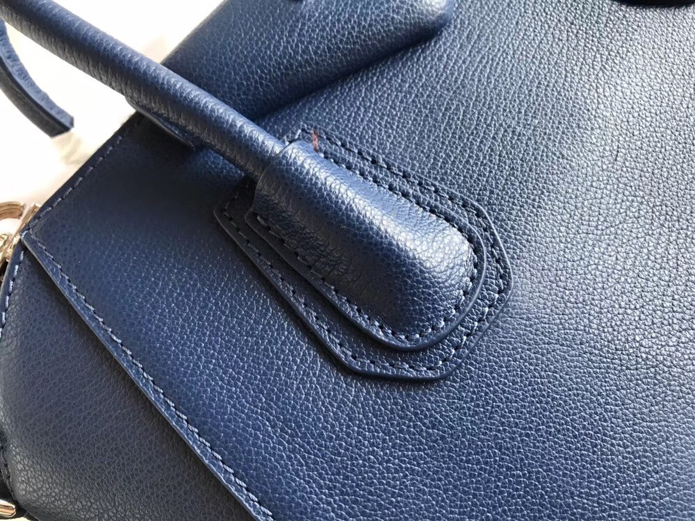 Givenchy Antigona Small
