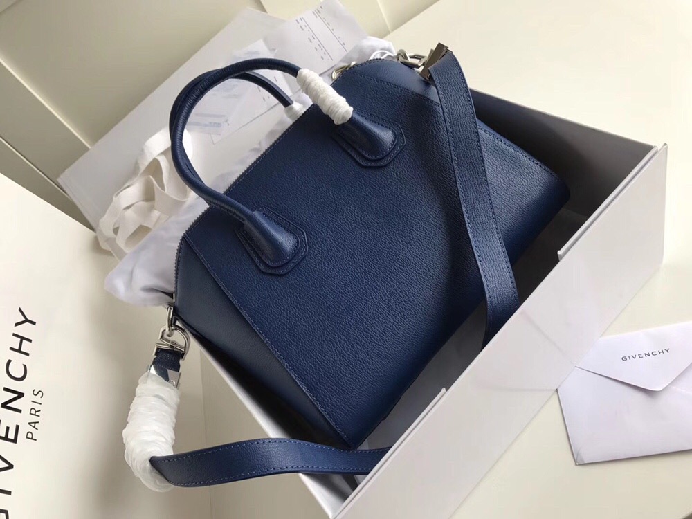 Givenchy Antigona Small