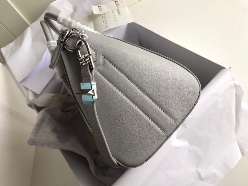 Givenchy Antigona Small