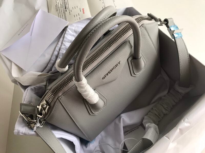 Givenchy Antigona Small