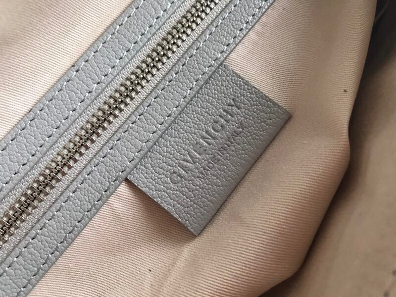 Givenchy Antigona Small