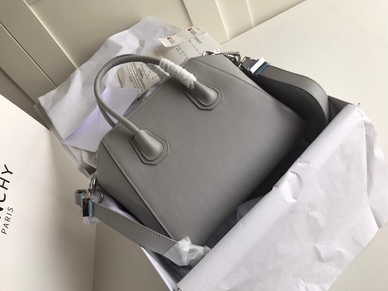 Givenchy Antigona Small