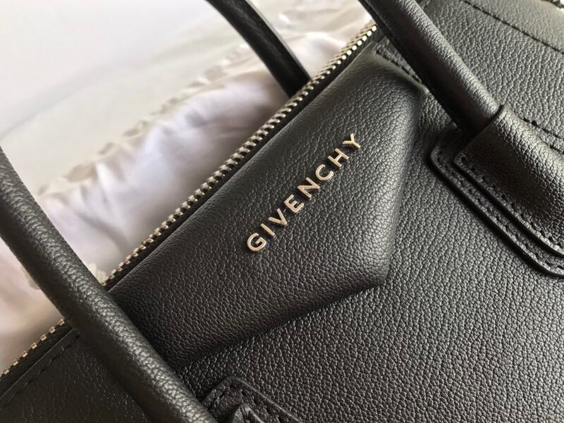 Givenchy Antigona Small