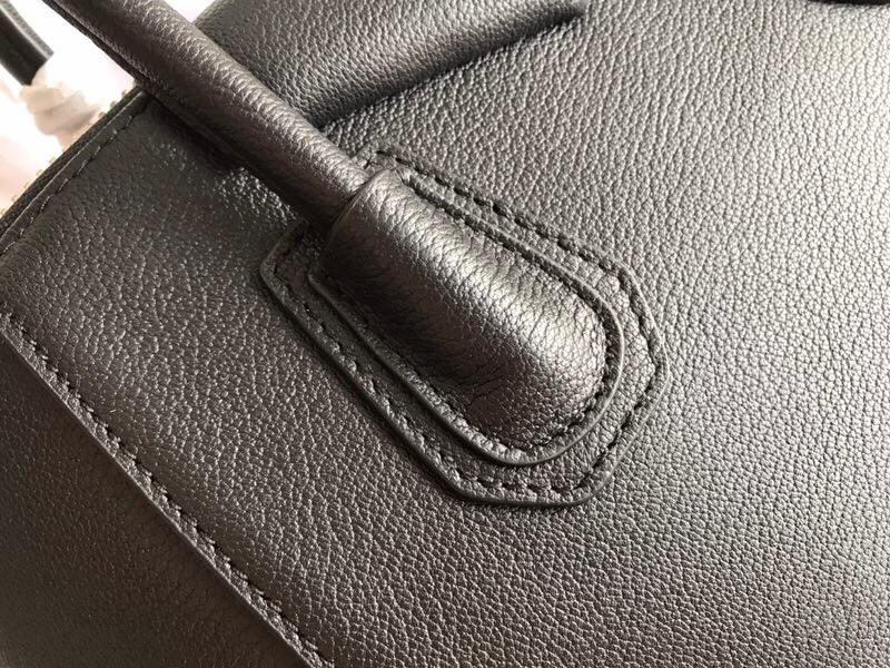 Givenchy Antigona Small