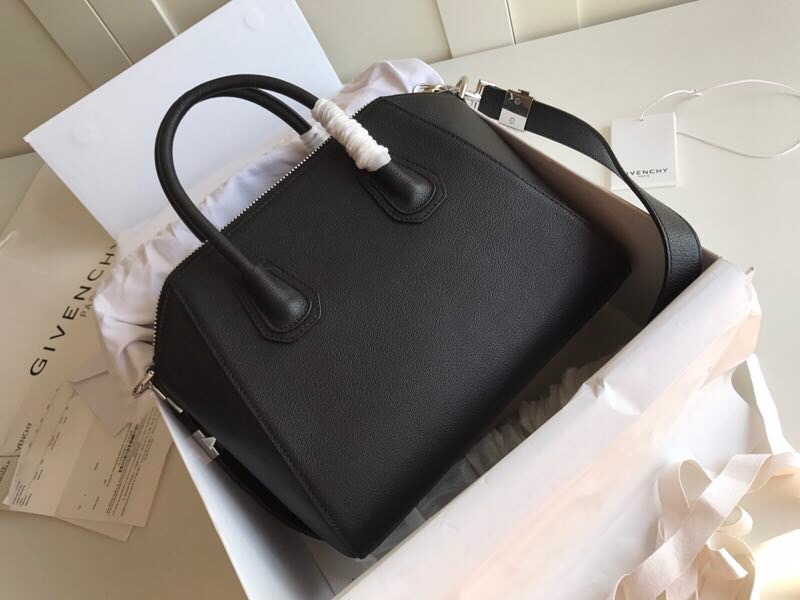Givenchy Antigona Small