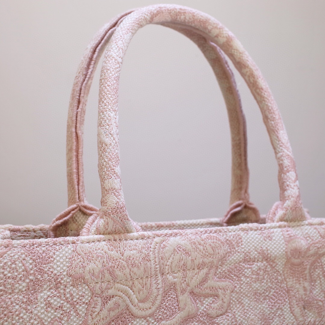 D*or book tote