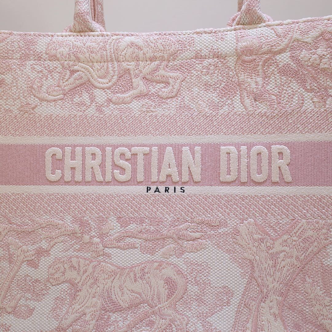 D*or book tote
