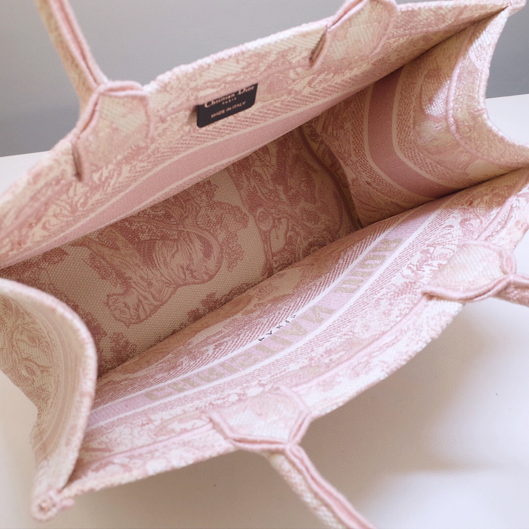 D*or book tote